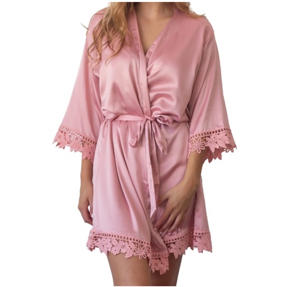 Elegant Pink Lace Trim Robe